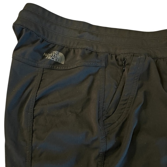 The North Face Women’s Black Athletic Capri Pants Size Small - Picture 10 of 11